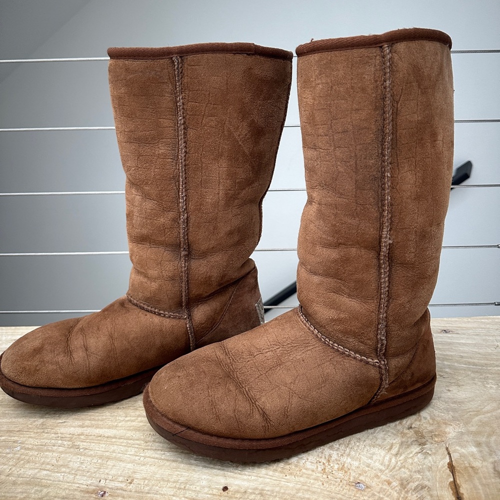 Ugg tan brown chestnut classic tall snakeskin print boot winter snow warm size 9 - Picture 4 of 9